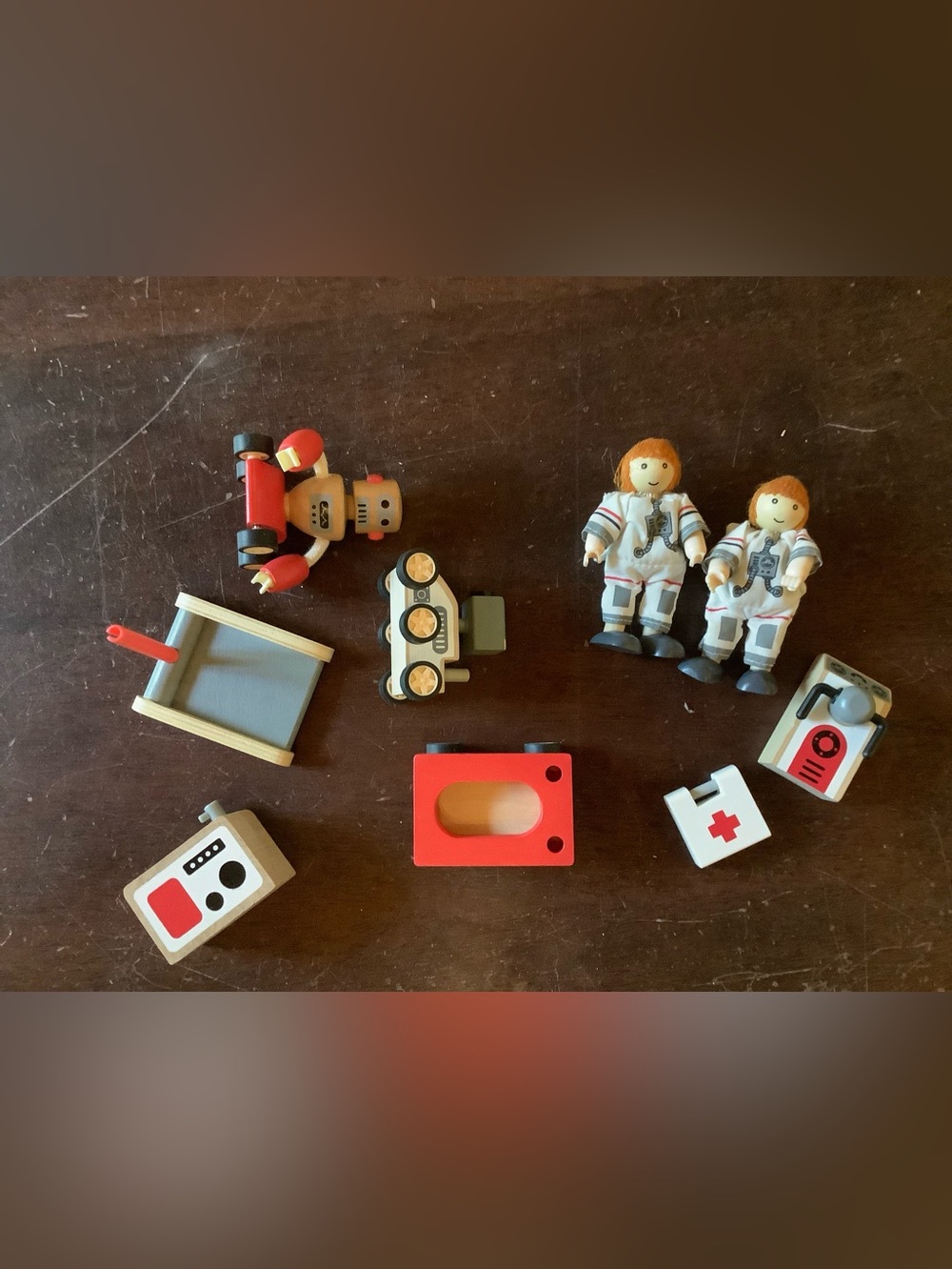 VTG Plan Toys Action Figures Space Station Moon Rover set with Robot.